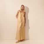 Vestido linho decote coração pregas midi marzipã