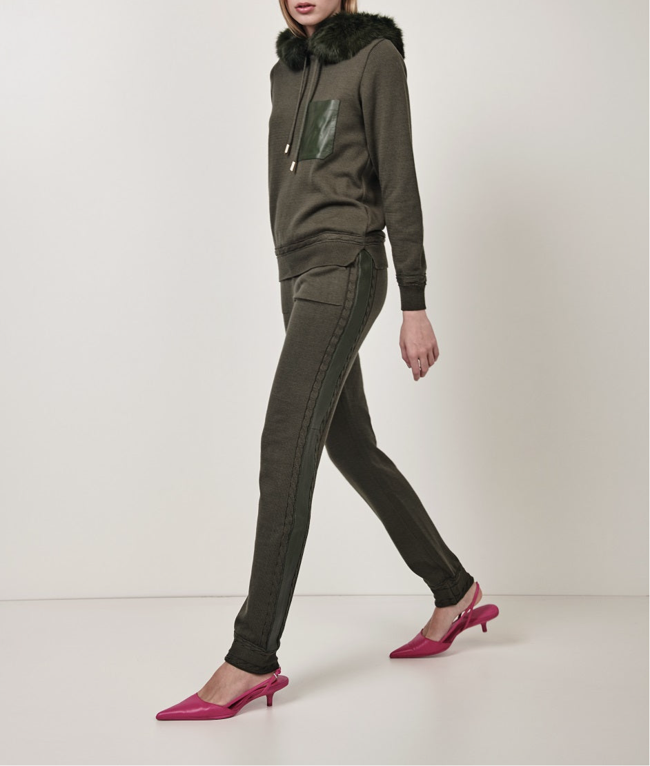 Calça tricot listra couro bosque