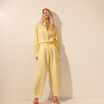 Camisa linho oversized punho bordado butter