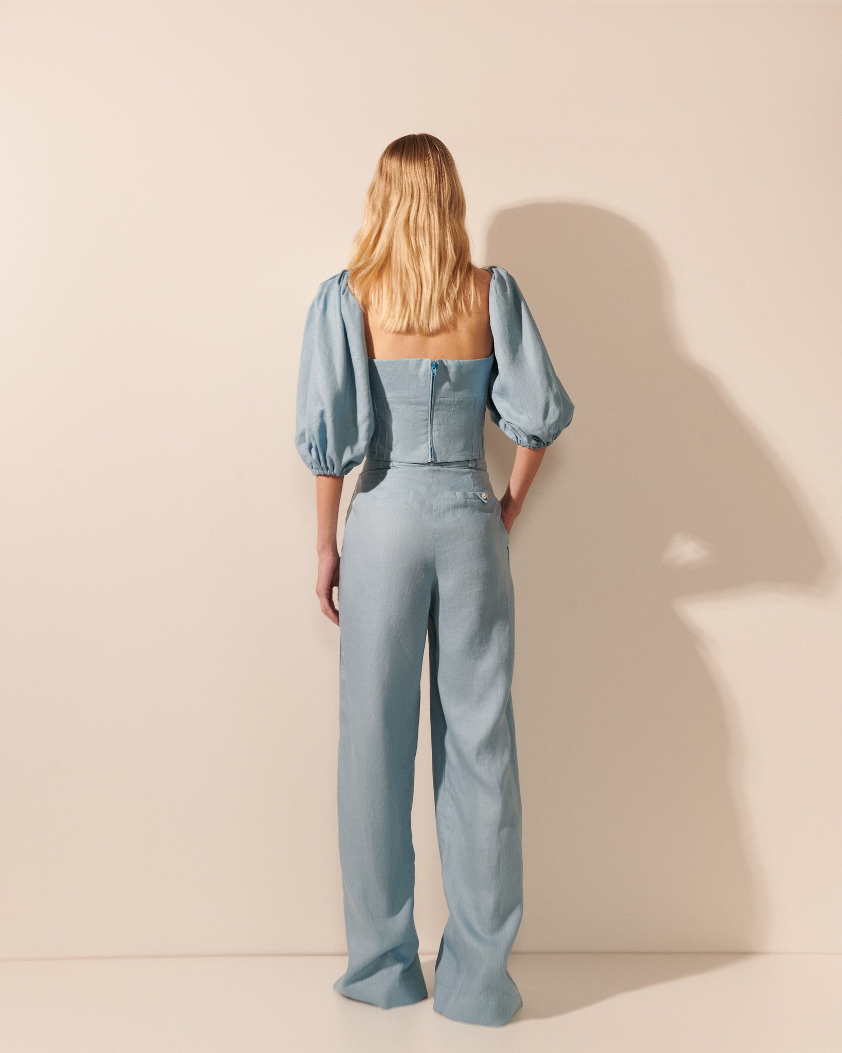 Top linho manga balloon cropped hortência – MES