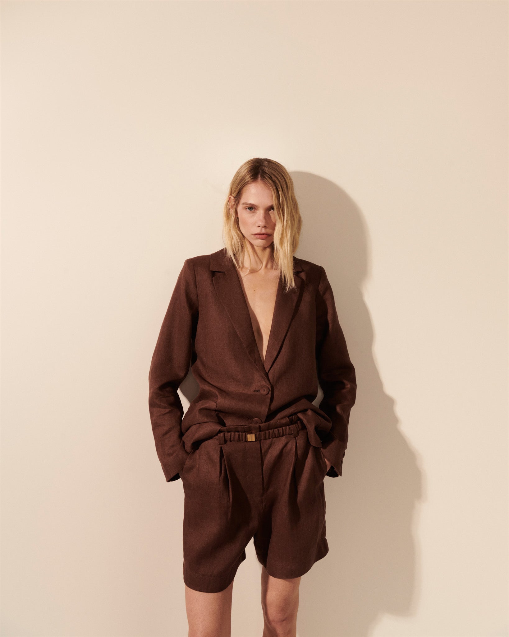 Short linho com cinto expresso